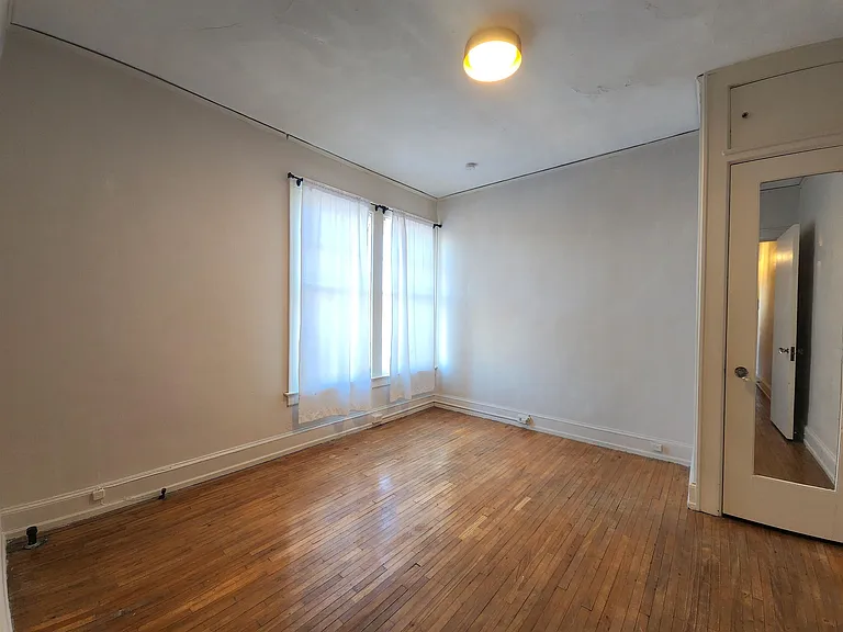 814 Center Ave #G — Photo 6