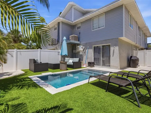 207 71ST STREET #E, HOLMES BEACH, FL 34217