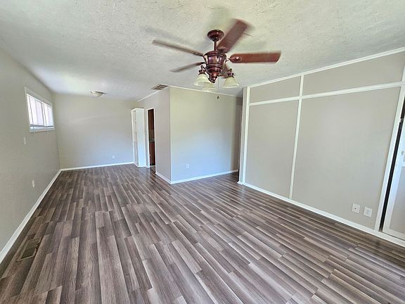 2nd image of 2952 Garey Ln