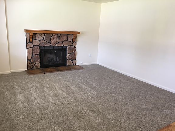 3rd image of 1251 E Lori Cir