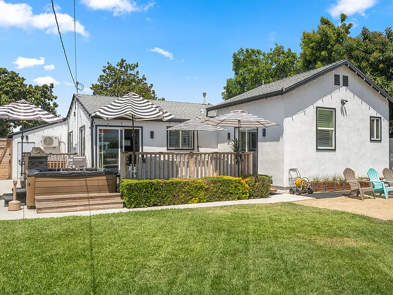 13730 Community St — Photo 82