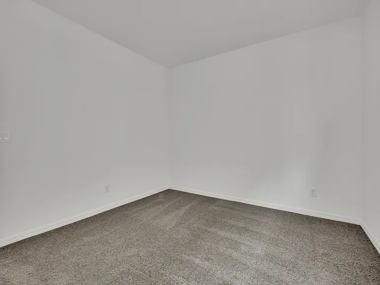 5803 W Haleh Ave — Photo 17