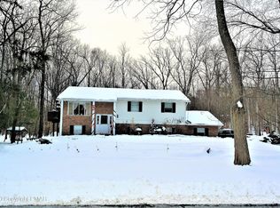 286 Whispering Hills Dr, East Stroudsburg, PA 18301