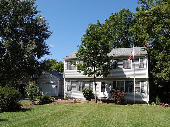 2nd image of 12 Coy Park Dr