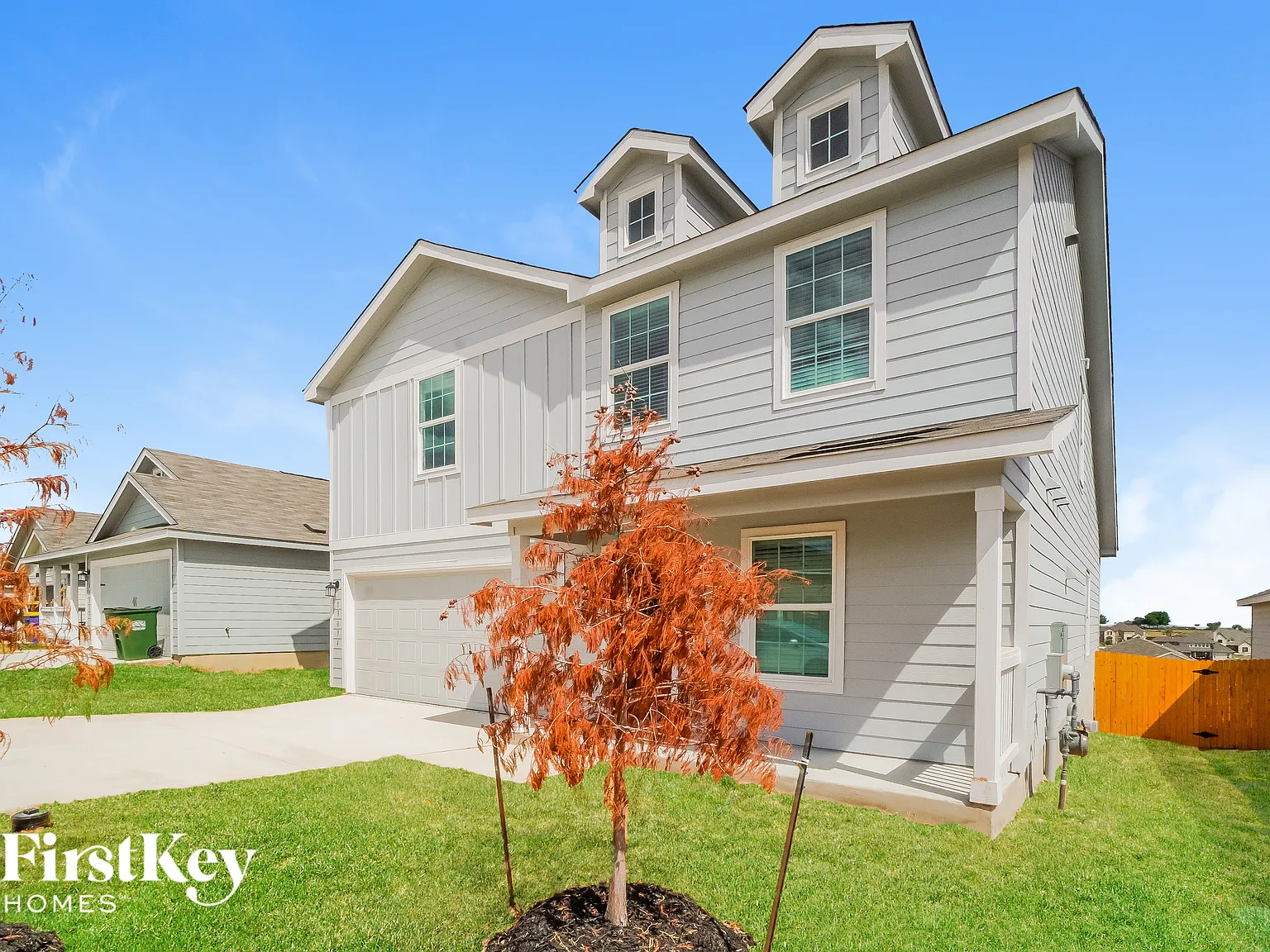 4 bed, 2.0 bath, 1874 sqft, $1,920 — Photo 2