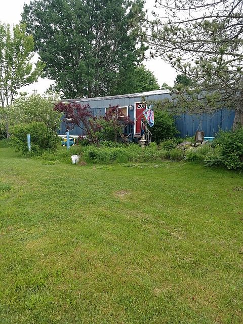 1st image of 12 Avenue E