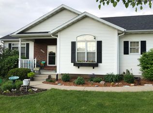2277 Dakota Wood Dr, Pella, IA 50219