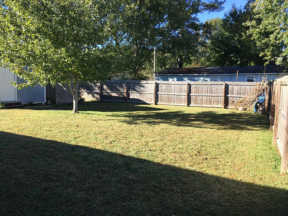 3rd image of 314 Cattail Ln