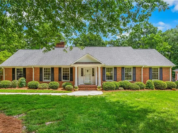 417 N Gurney St, Burlington, NC 27215