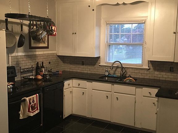 3rd image of 2116 Kenwood Ave