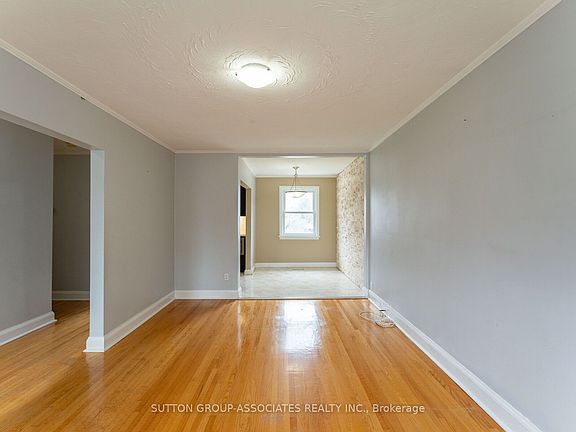 4th image of 21 Deevale Rd
