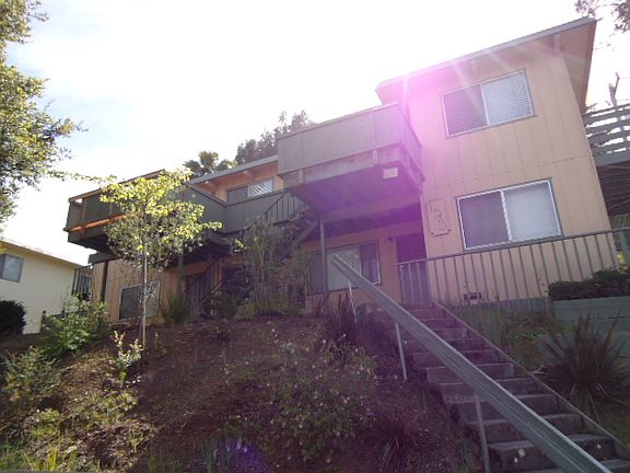 2nd image of 1575 Valle Vista Ave