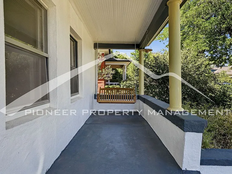 2503 Benton St — Photo 3