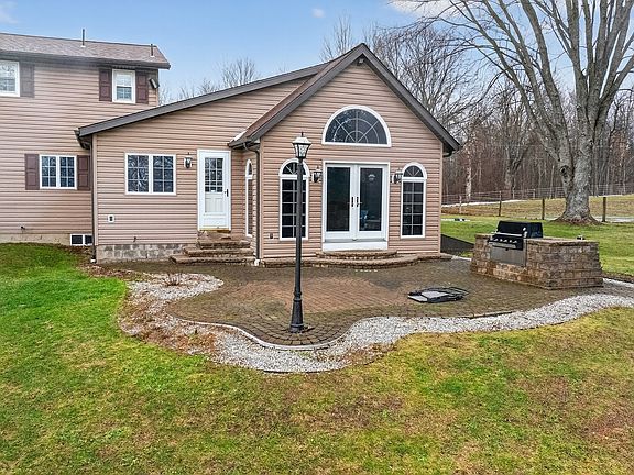 3rd image of 10781 German Rd