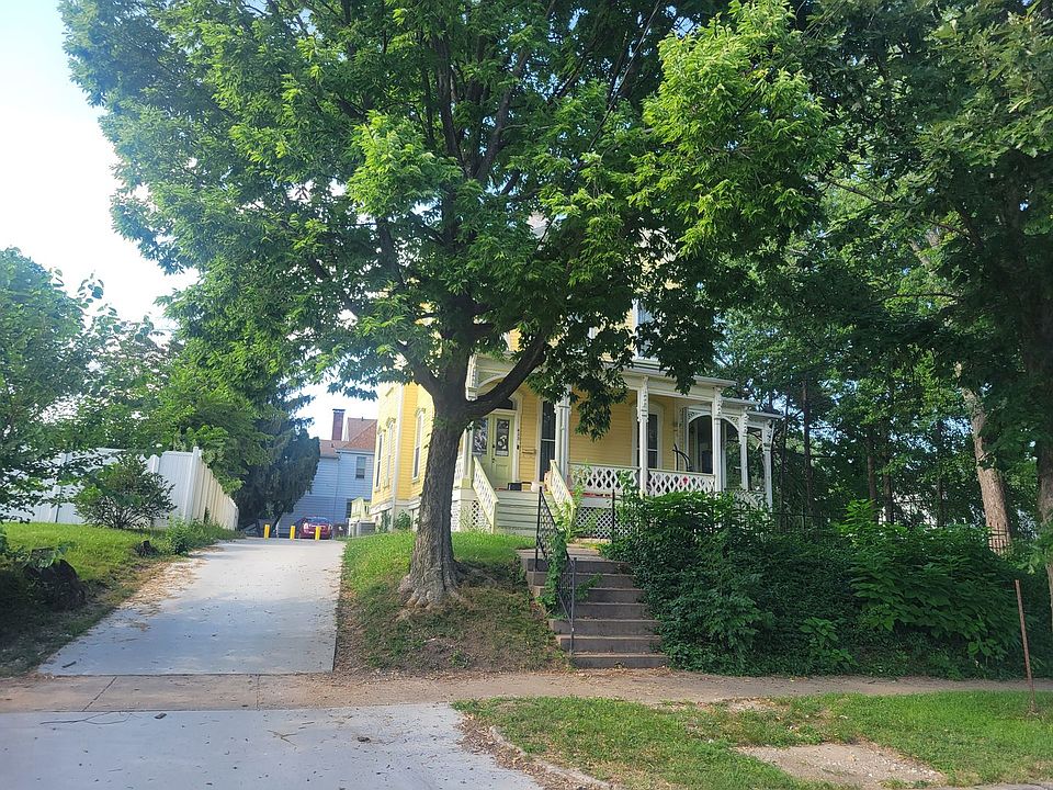 1st image of 413 E Illinois Ave