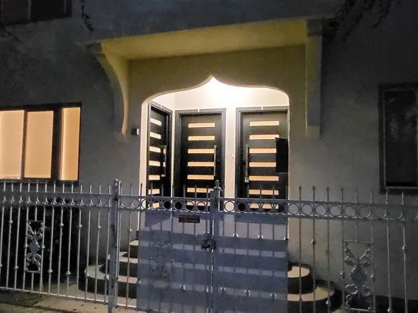 (undisclosed Address), Long Beach, CA 90813