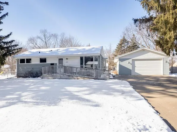 6341 Utah Ave N, Brooklyn Park, MN 55428