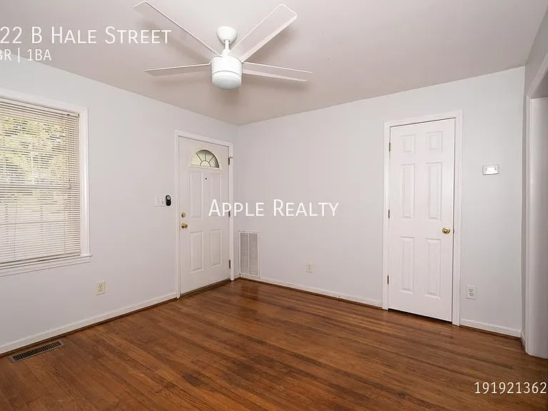 922B Hale St — Photo 2