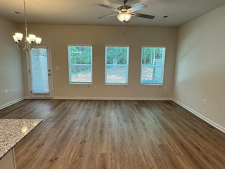 4284 SW Notting Hill Dr — Photo 4