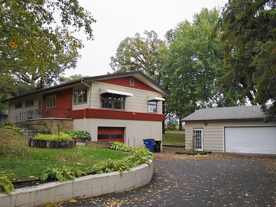 1st image of 2 Allendale Dr