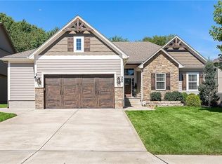 350 SE Wood Ln, Lees Summit, MO 64063