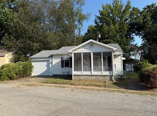 6 C Ln, Herrin, IL 62948