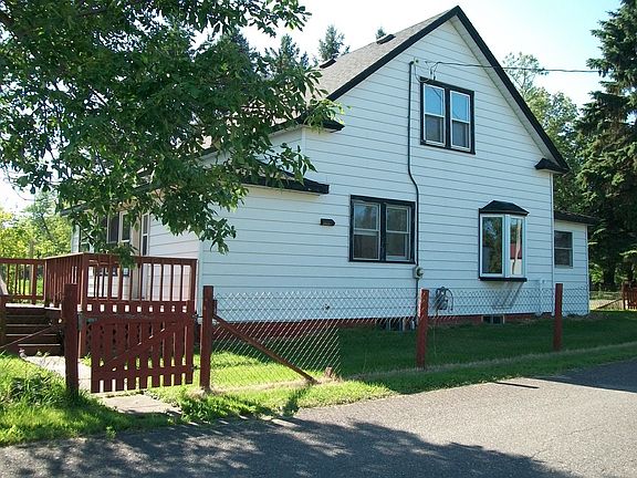 2nd image of 104 W Bragg St