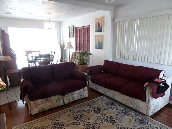 5th image of 708 53rd Ave W