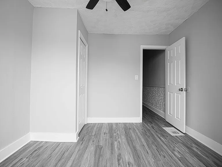 1832 Harlem Ave — Photo 13