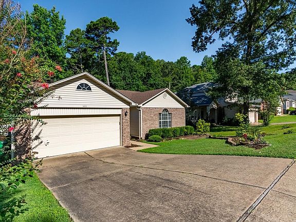 3rd image of 1406 Westhampton Dr