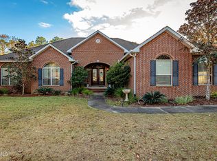26 Davis Bayou Cres, Ocean Springs, MS 39564