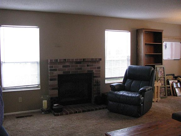 3rd image of 2653 Sycamore Glen Dr