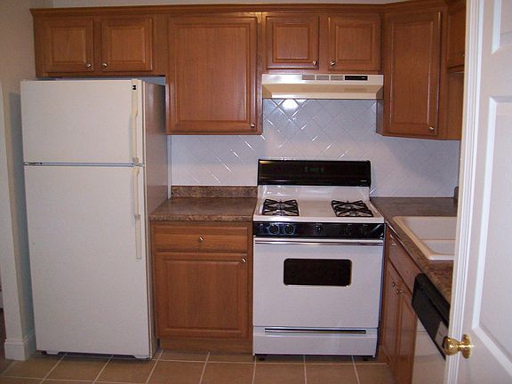 3rd image of 40 Austin Ave APT 104