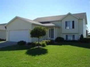 5915 47th Ave NW, Rochester, MN 55901