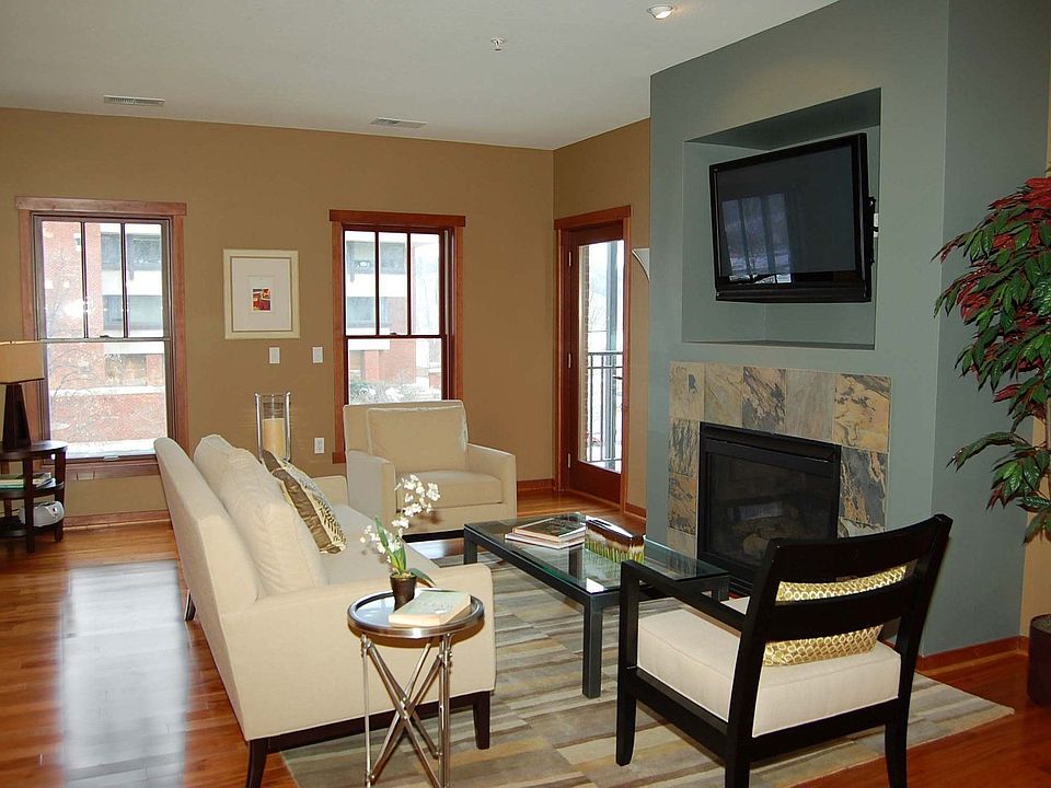 Model Living Room