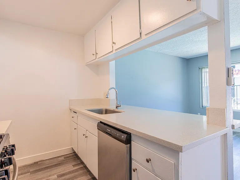 Saticoy Apartments — Photo 6