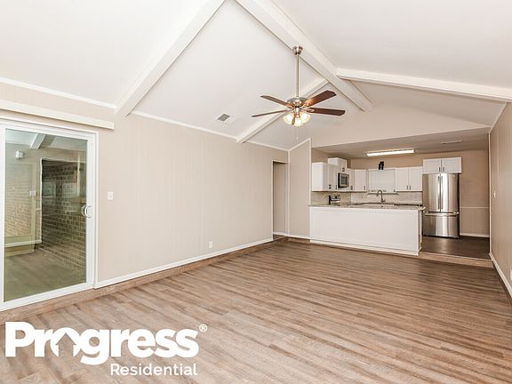 4th image of 803 Cornish Oak Ct