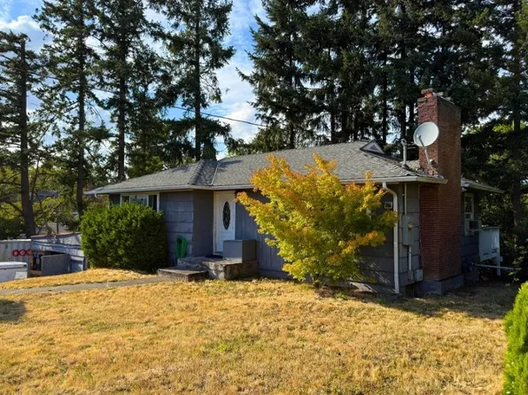 12300 SW Knoll Dr, Tigard, OR 97223