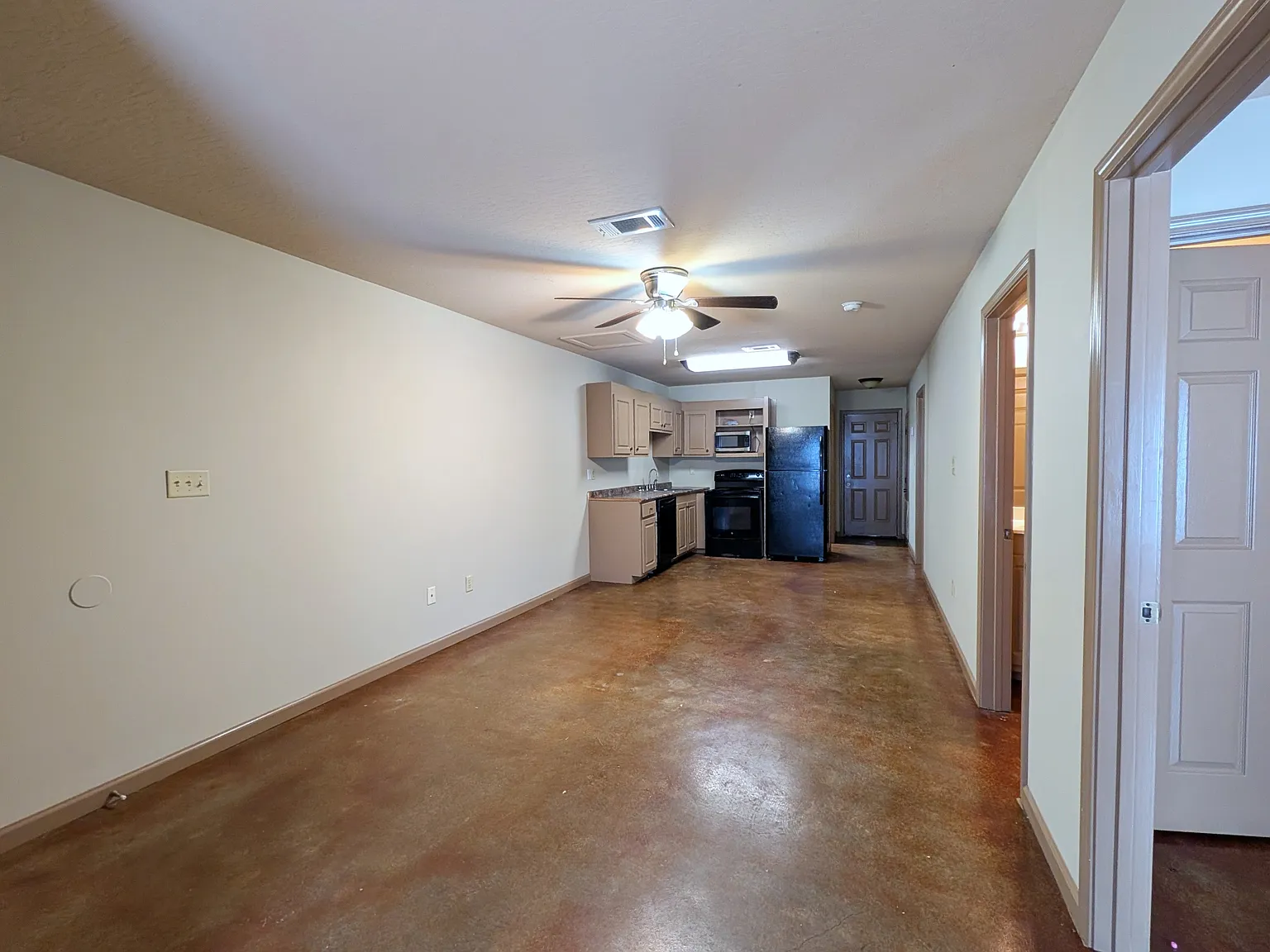 2 bed, 1200 sqft, $900 — Photo 3