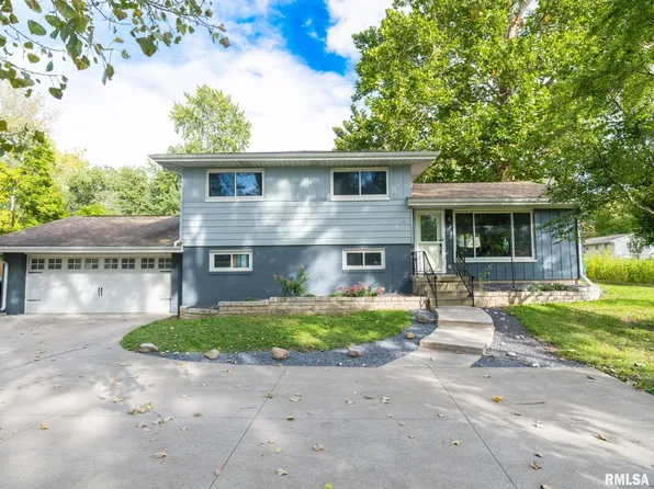 5326 N University St, Peoria, IL 61614