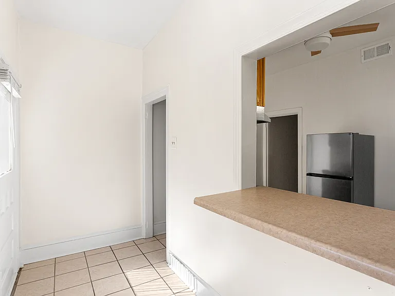 202 E Girard Ave #1 — Photo 12