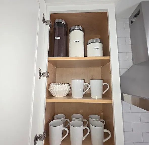 117 W Carter St — Photo 35