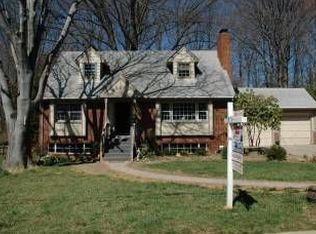 324 Sherwood Dr NE, Vienna, VA 22180