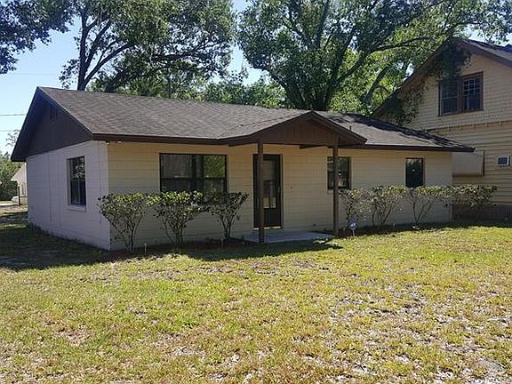 3rd image of 903 W 20th St