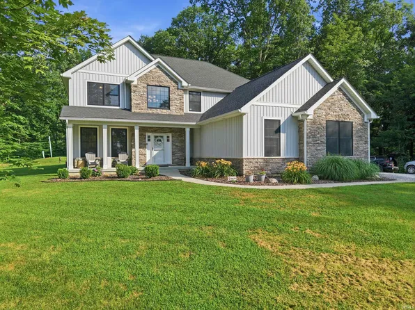 8552 W Hinds Rd, Bloomington, IN 47403
