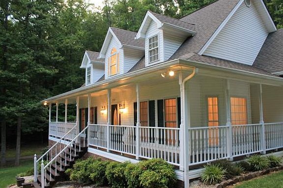 2nd image of 208 Summer Rose Ln