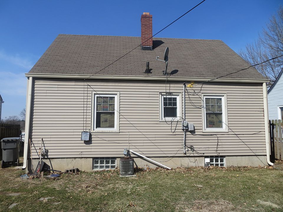 2nd image of 2839 E Riverside Dr