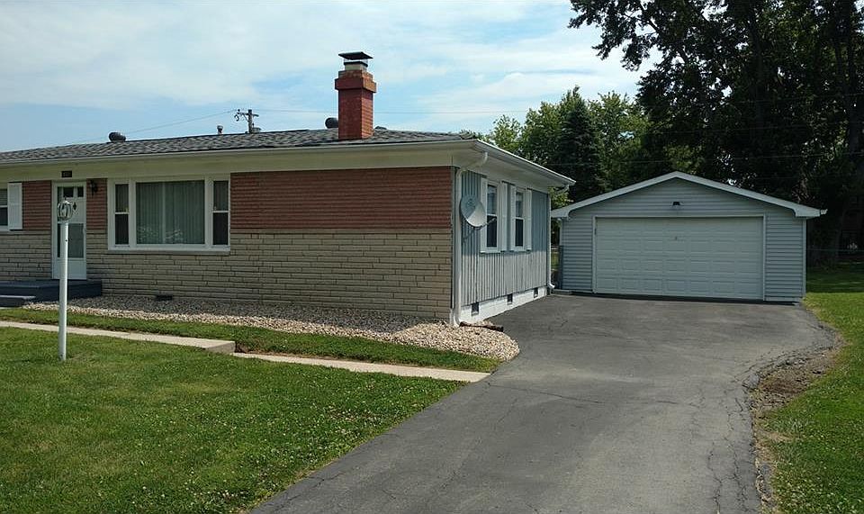 2nd image of 3131 S Kercheval Dr