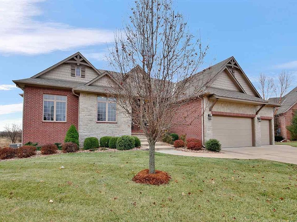 1st image of 704 N Deerfield Ct