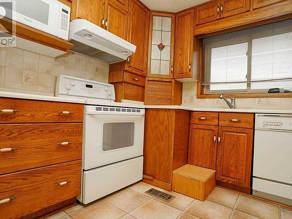 5th image of 1385 Park Rd S